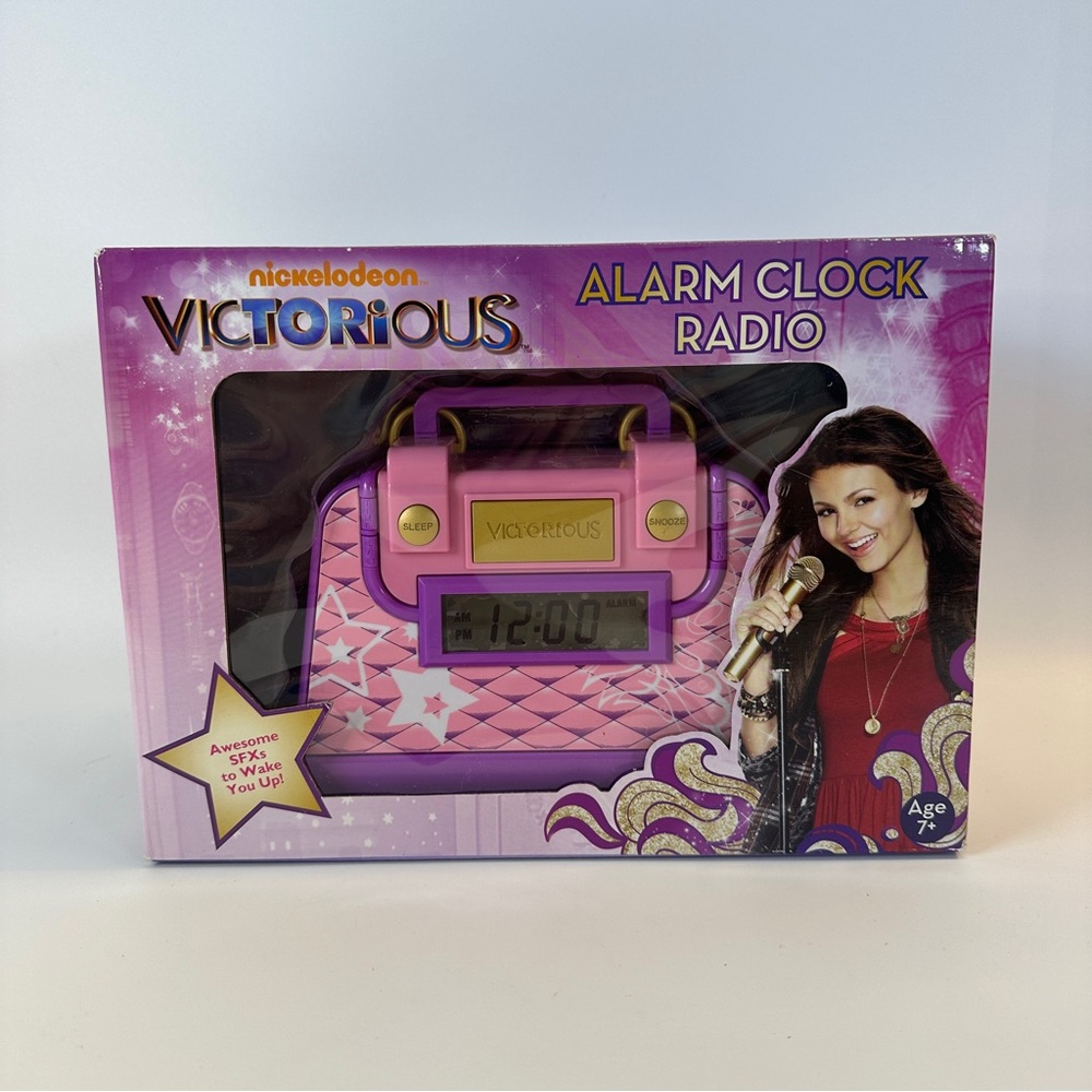New In Box Victorious‎ Alarm Clock Radio Purse Shaped Sakar 2011 NWT HTF